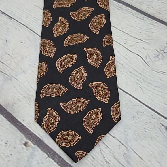 Vintage Black Red Paisley Pattern Silk Neck Tie - Picture 1 of 7